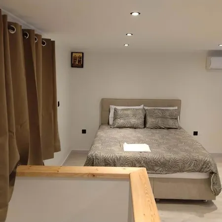 Apartamento Aretousa *