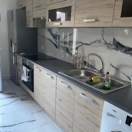 Aretousa Apartman *